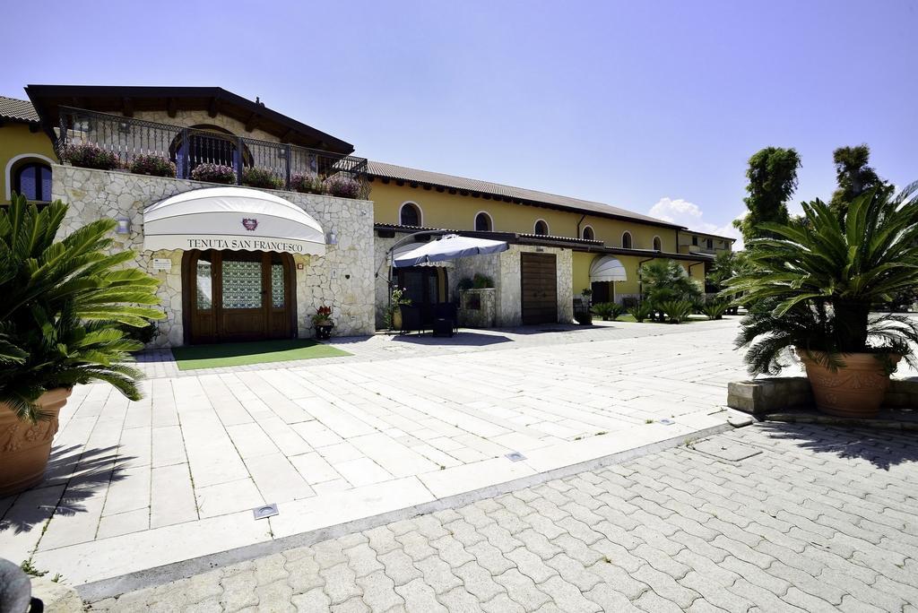 Hotel Tenuta San Francesco Barletta Esterno foto